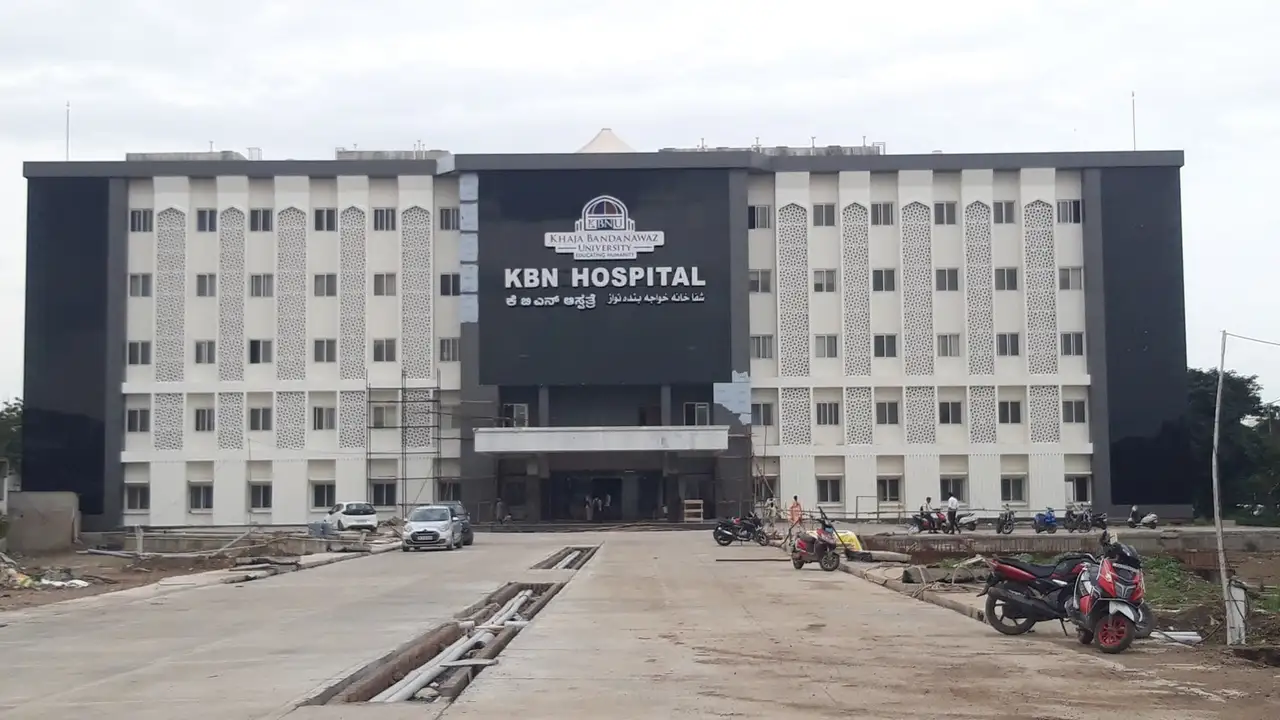 KBN Hospital, Kalaburagi, Karnataka: The hospital front, with arch-headed jaali panels between the windows of both wings